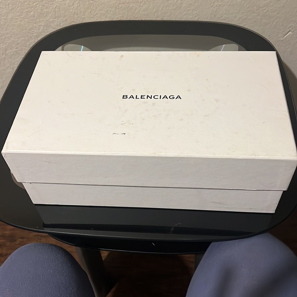 BALENCIAGA RACE RUNNERS‼️‼️ Size 40 - Picture 10 of 11